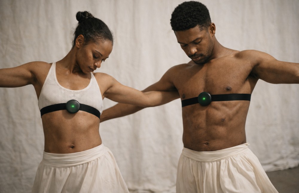 Couple dancing with Aidlab 2